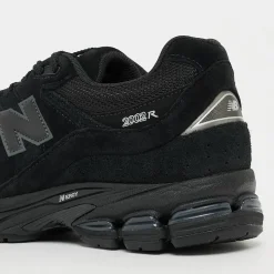 2002