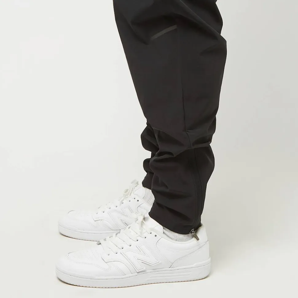 Active Stretch Woven Slim Pant