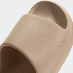 Adilette Lumia