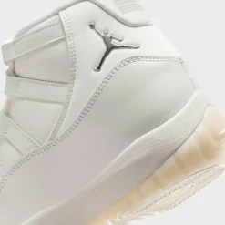 Air Jordan 11 Grand Finale