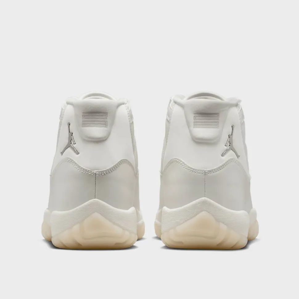 Air Jordan 11 Grand Finale