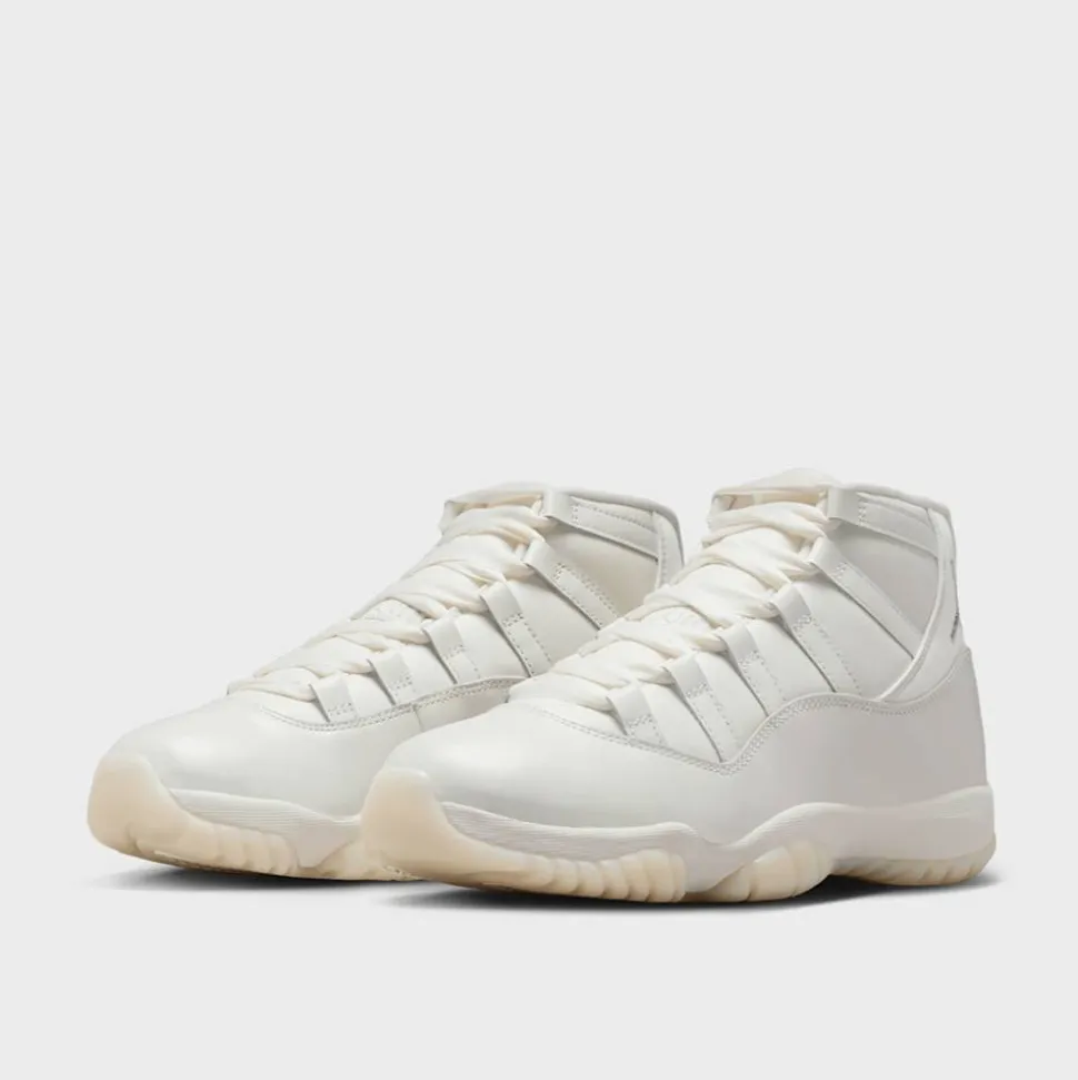 Air Jordan 11 Grand Finale
