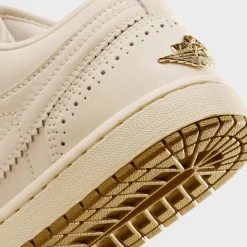 Air Jordan 1 Low SE
