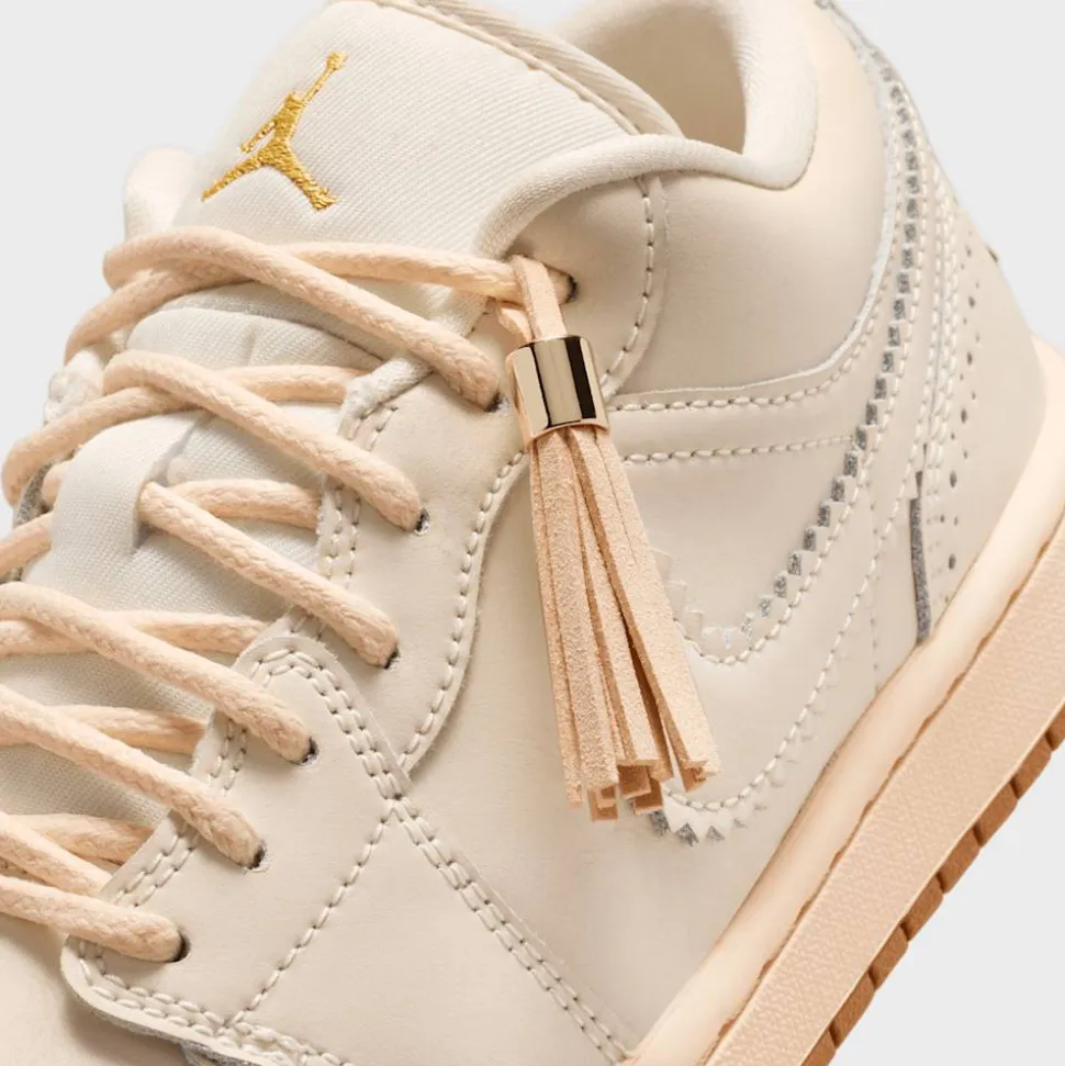 Air Jordan 1 Low SE