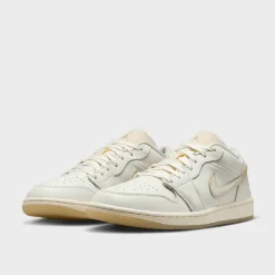 Air Jordan 1 Low SE