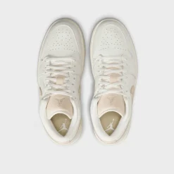 Air Jordan 1 Low SE