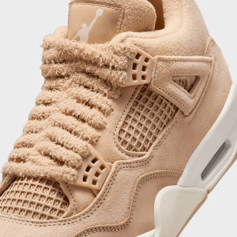 Air Jordan 4 Retro "Cozy Girl"