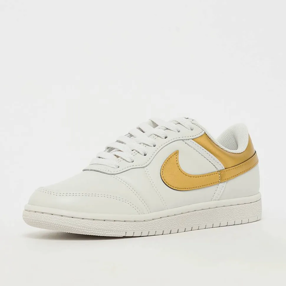 Air Jordan Skyline Low