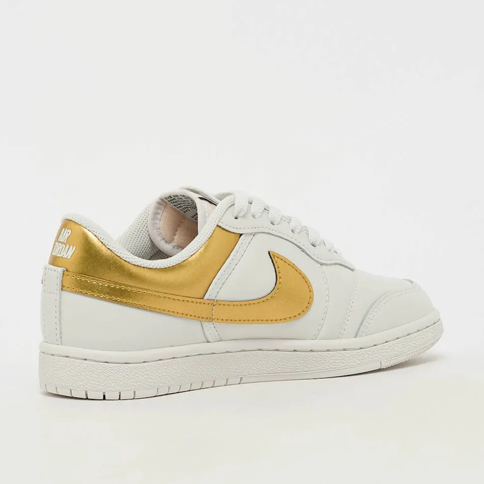Air Jordan Skyline Low