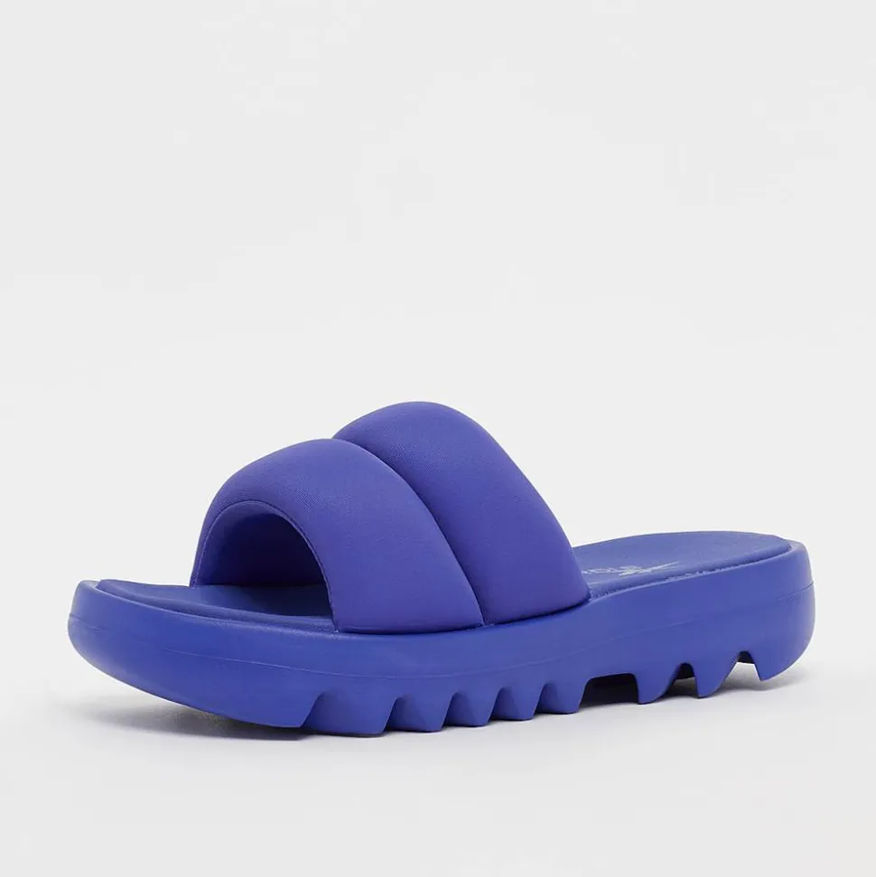 Cardi Slide