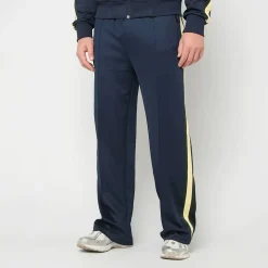 Everyday Wide Fit Track Pant