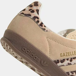 Gazelle Indoor
