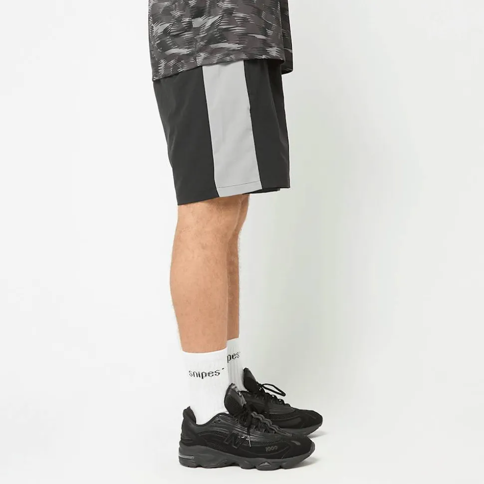 7 Inch Woven Short