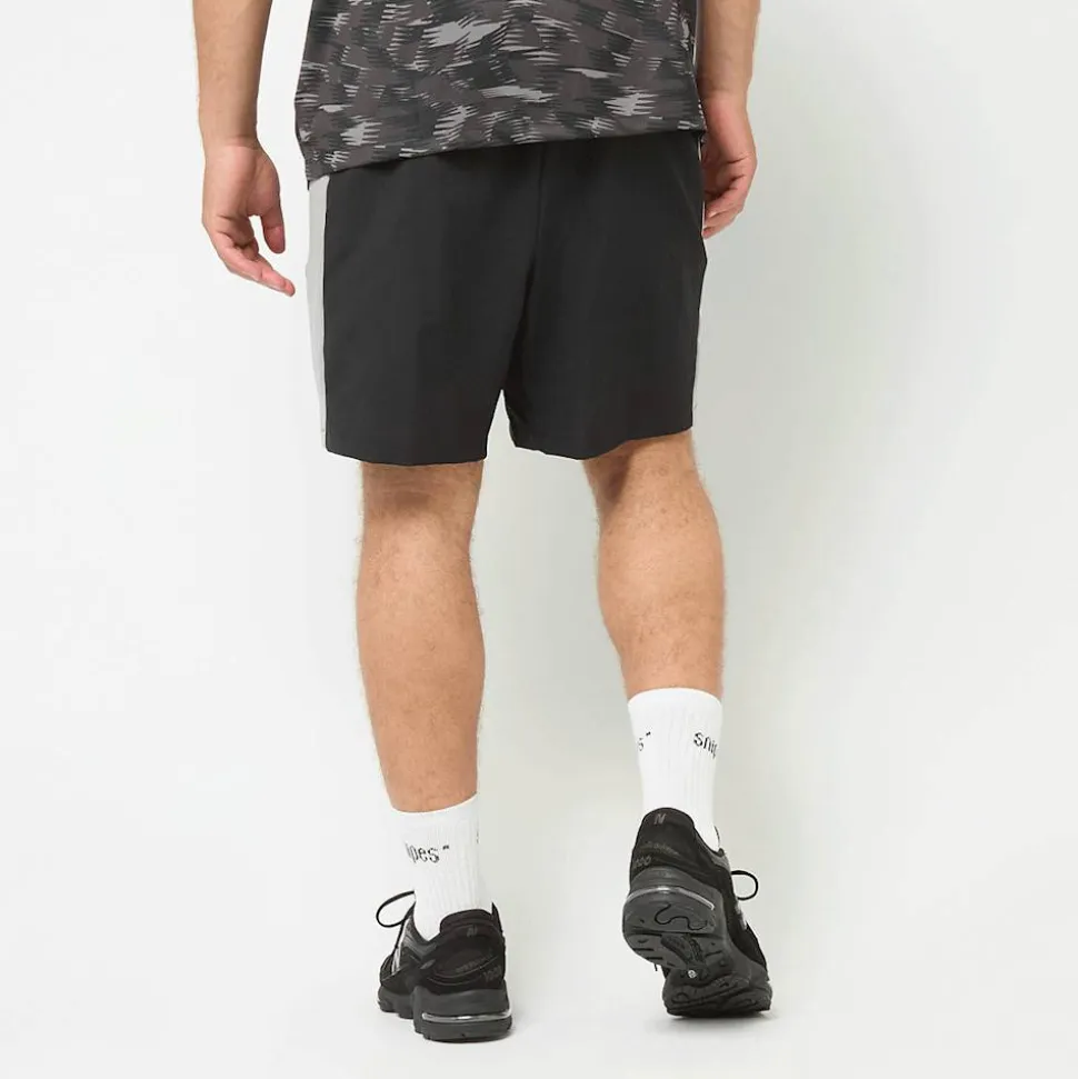 7 Inch Woven Short