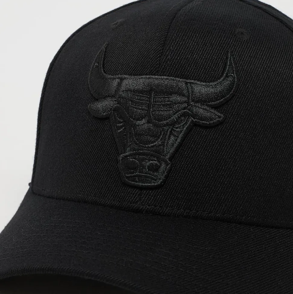 NBA Classic Red Tonal Snapback Chicago Bulls
