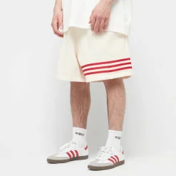 Neuclassics Short