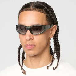 Retro Oval Shaped Sunglasses