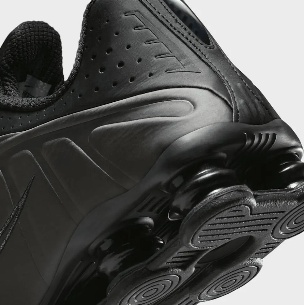 Shox R4