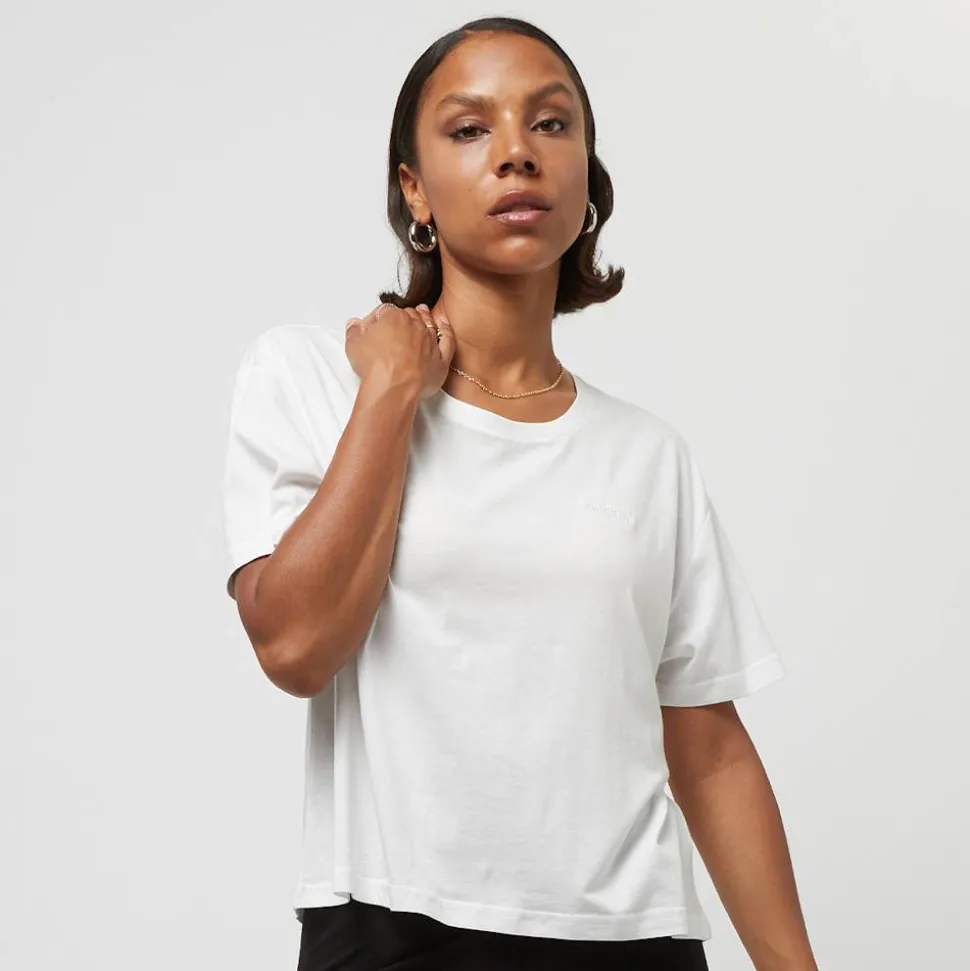 Small Logo Essential Tee