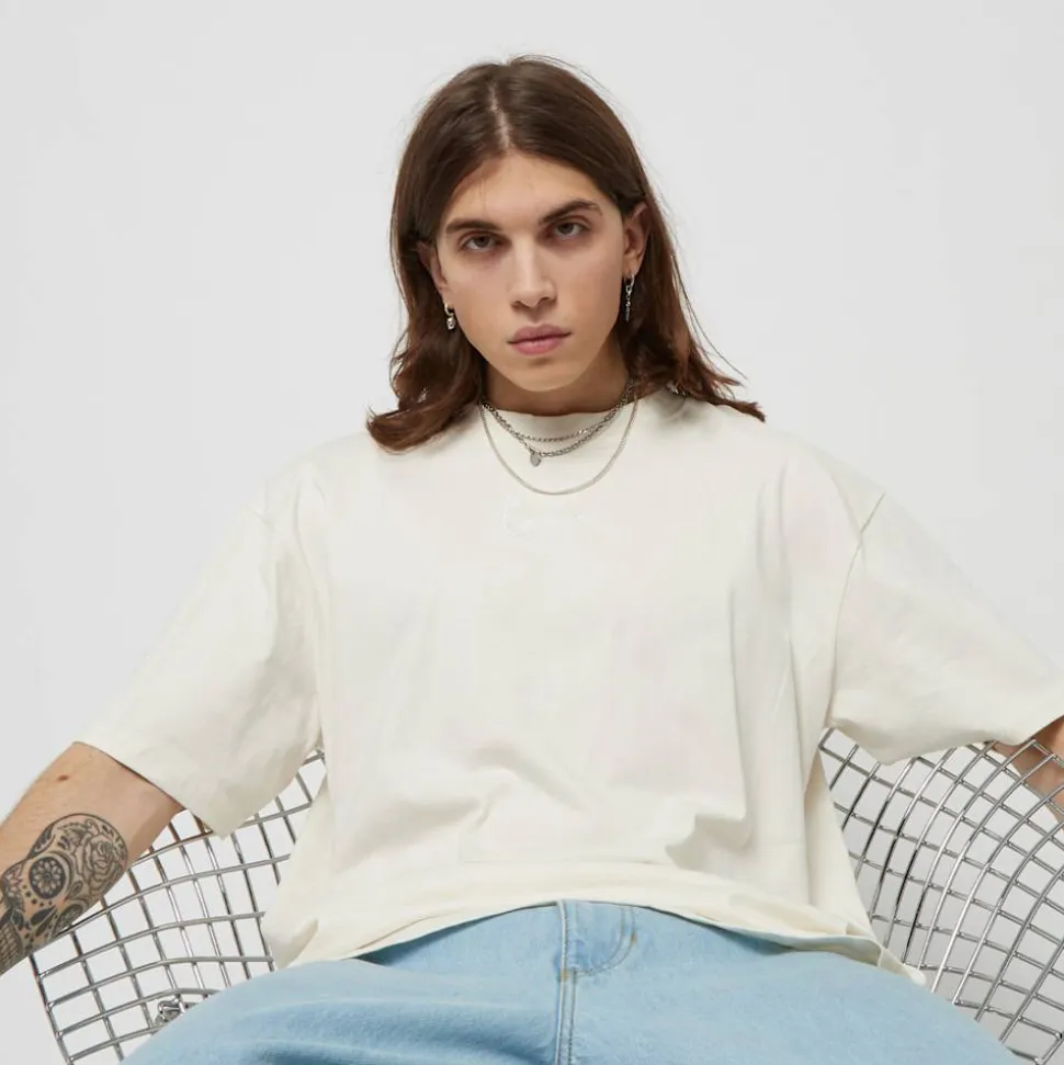 Small Signature Essential Tee