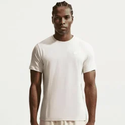 Sportswear Club Tee