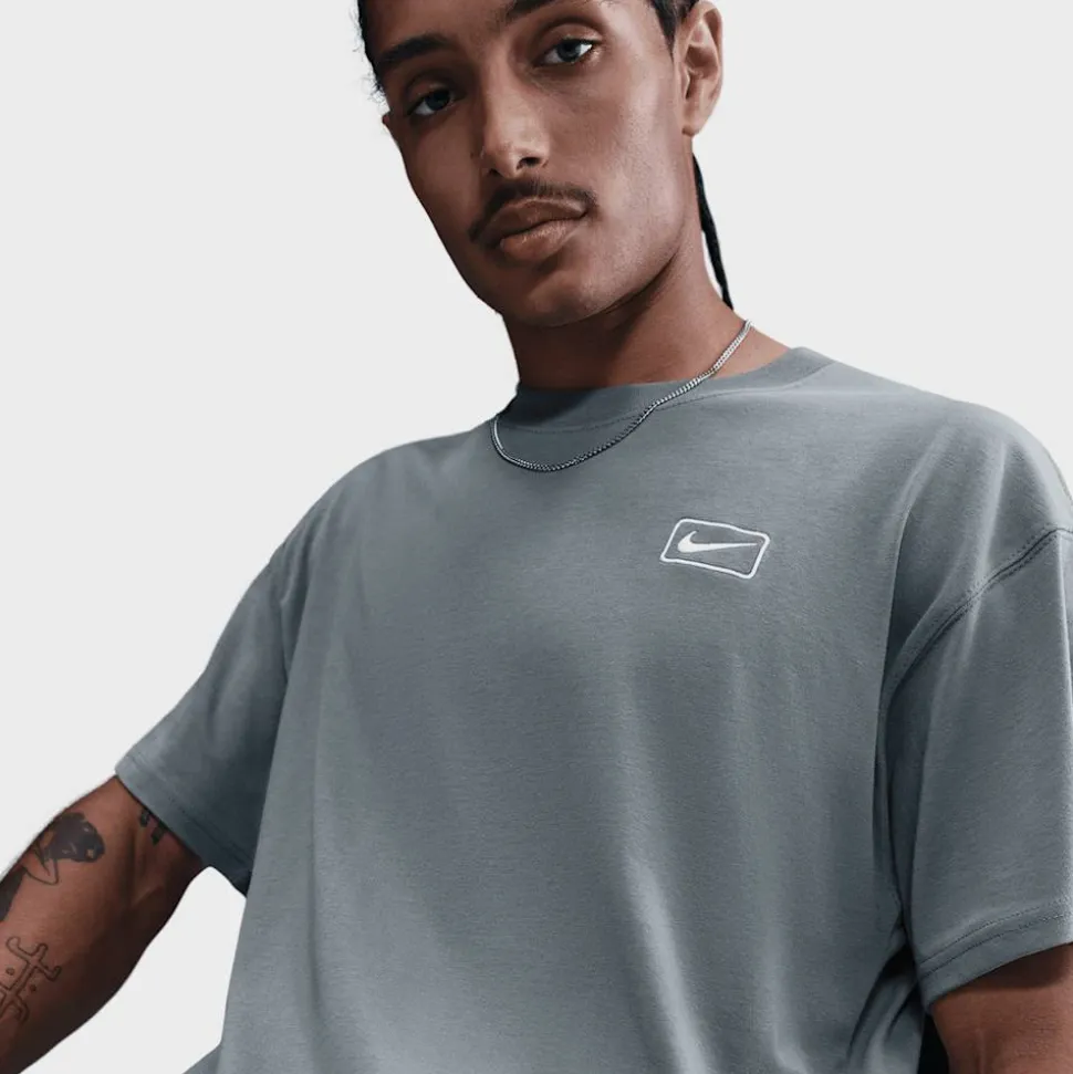 Sportswear Graphics T-Shirt