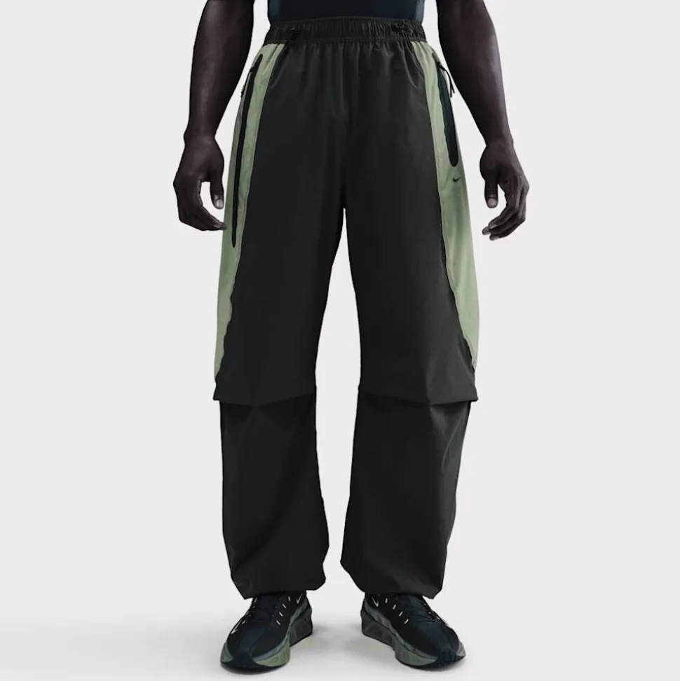 Tech Dri-FIT Woven Color-Block Oversized Pants