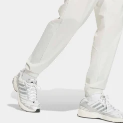 Tech Essential Woven Trackpant
