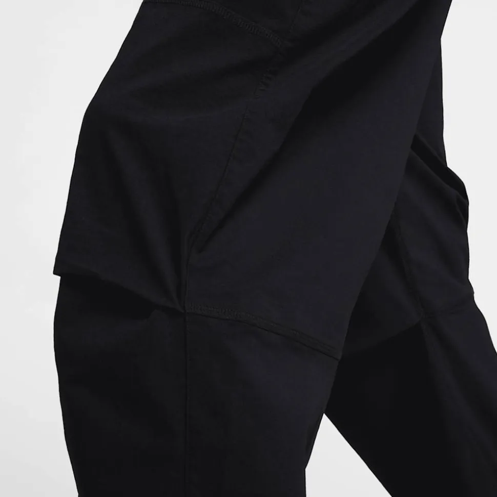 Tech Woven Pants