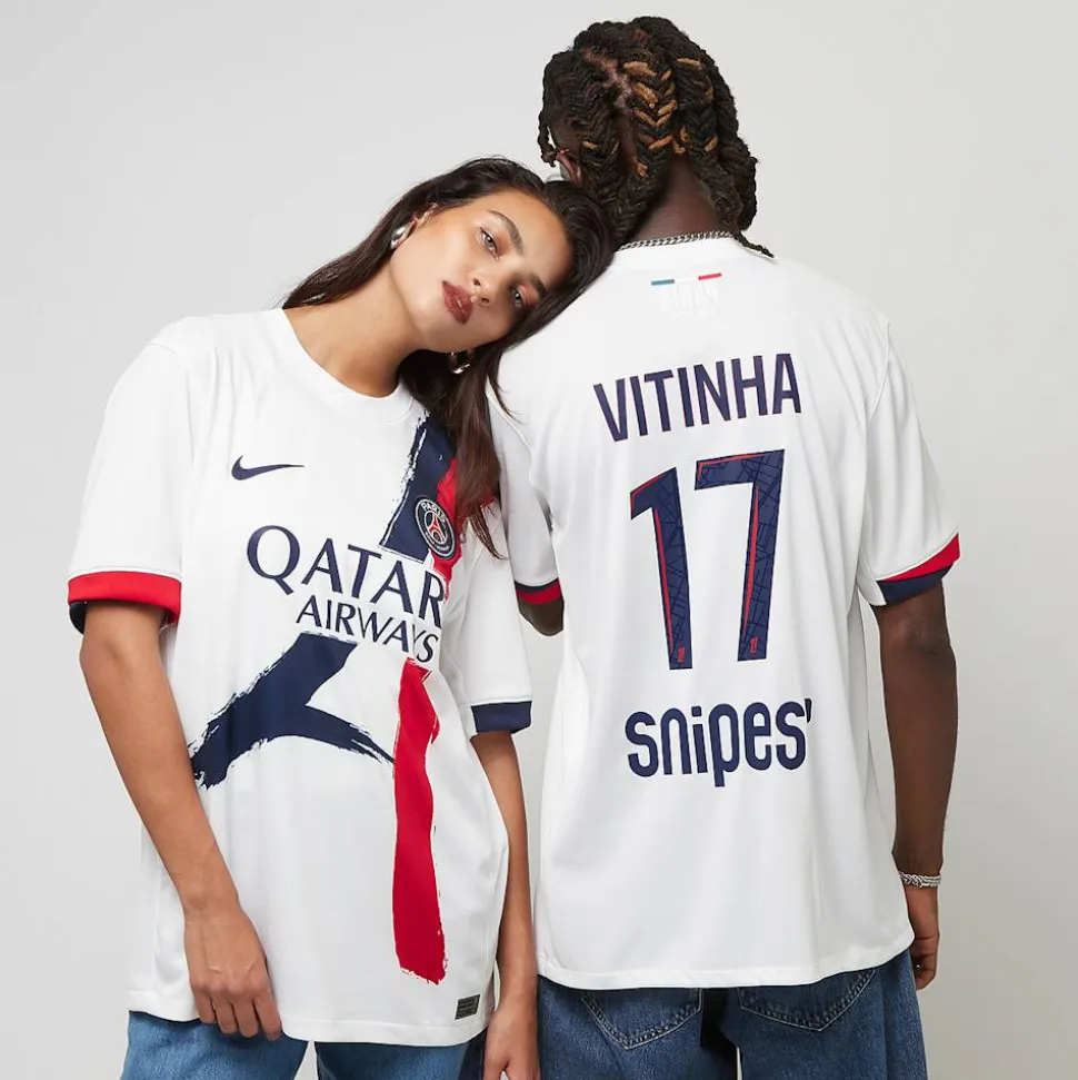 Vitinha / No. 17 / PSG Nike Away Stadium 2024/25