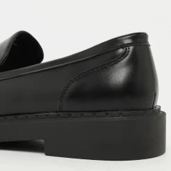 Zaruva Loafer