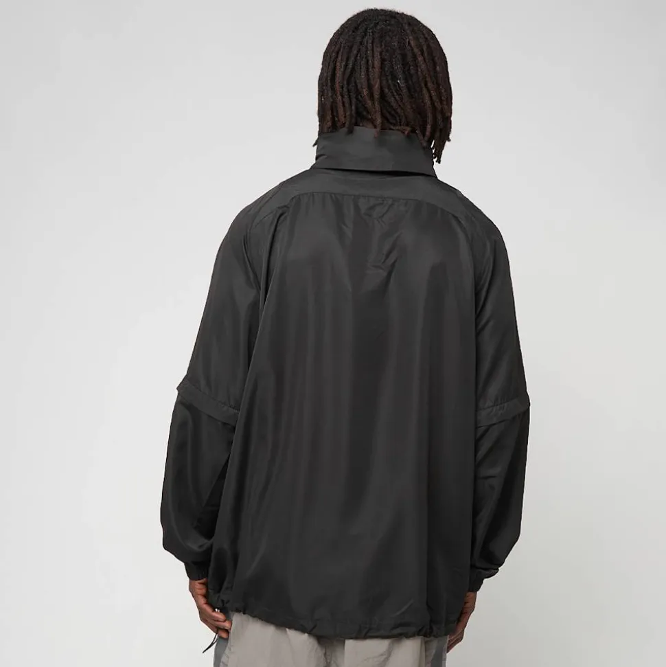 Zip Off Sleeve Wind Jacket