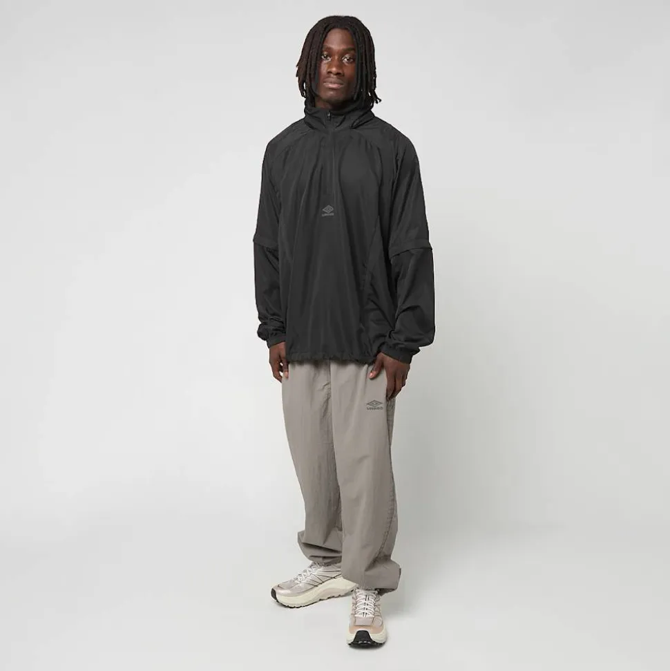 Zip Off Sleeve Wind Jacket
